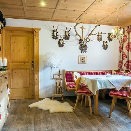 Gasthof Garni Almfried Ischgl